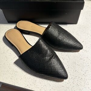 EUC•Textured Black Mules (9)